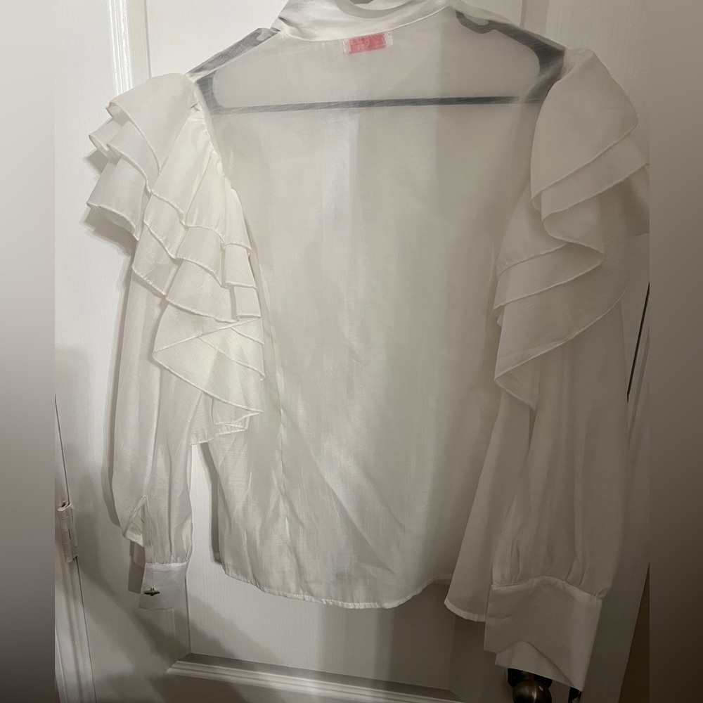 Chic White Ruffled Blouse - Picture 3 of 5